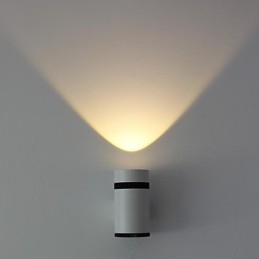 Applique da parete a filo LED moderna in metallo e acrilico