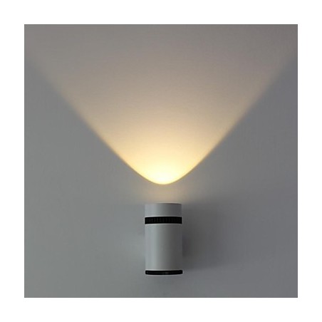 Applique da parete a filo LED moderna in metallo e acrilico