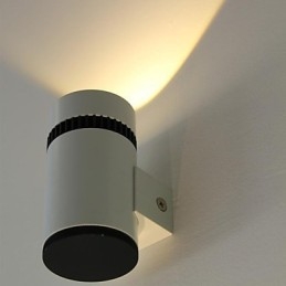 Applique da parete a filo LED moderna in metallo e acrilico