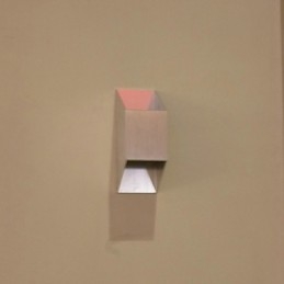 Applique da parete LED a filo barra creativa trapezoidale doppia in metallo