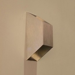 Applique da parete LED a filo barra creativa trapezoidale doppia in metallo
