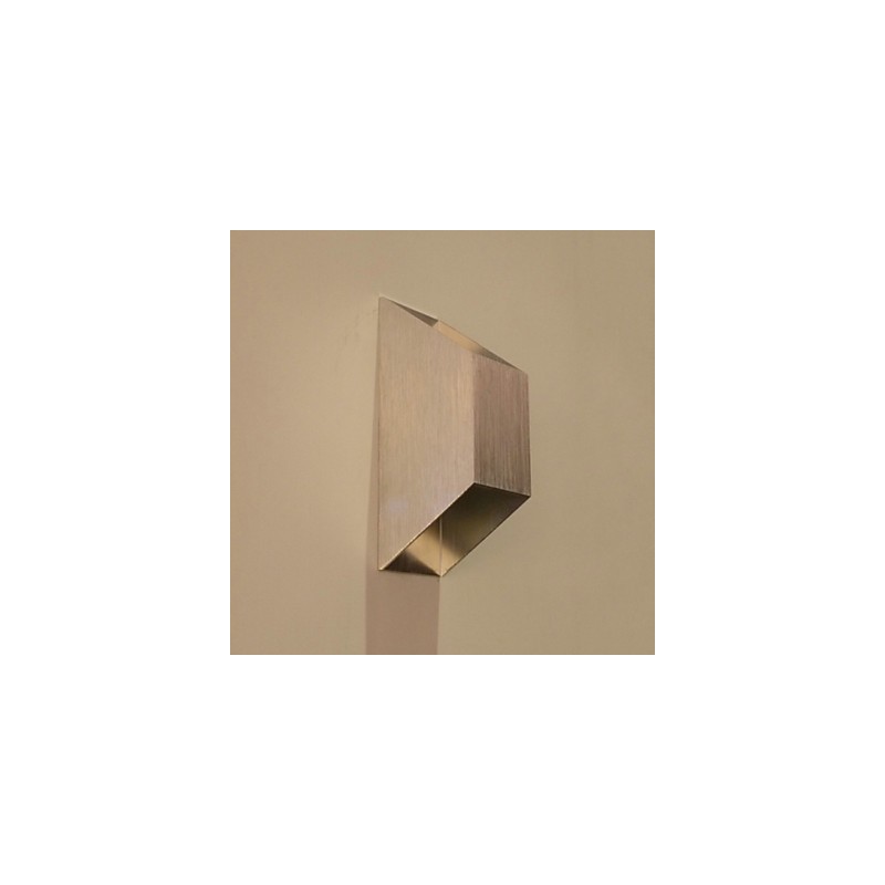 Applique da parete LED a filo barra creativa trapezoidale doppia in metallo