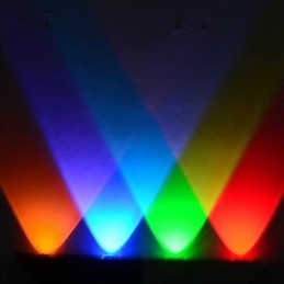 Applique da parete moderna triangolare nero e argento con LED integrato