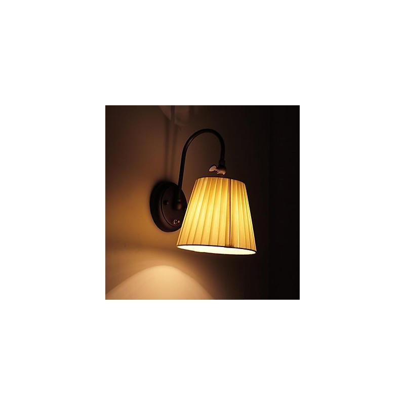 Applique da parete in ferro con paralume in tessuto 1 luce nero beige