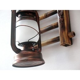 Applique da parete retrò in stile lanterna a cherosene in legno e bambù con paralume in vetro