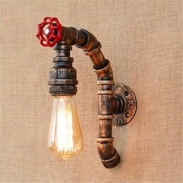 Applique da parete rustica in ottone anticato con luce ambientale