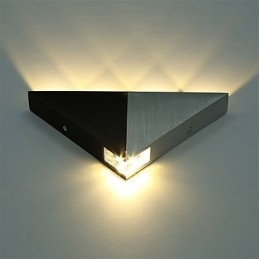 Applique da parete LED triangolare in alluminio, luce su e giù, 23,5 x 11,7 cm