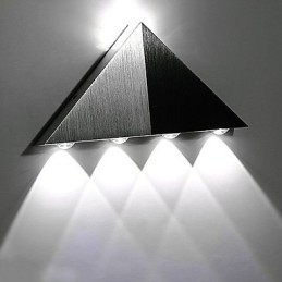Applique da parete LED triangolare in alluminio, luce su e giù, 23,5 x 11,7 cm