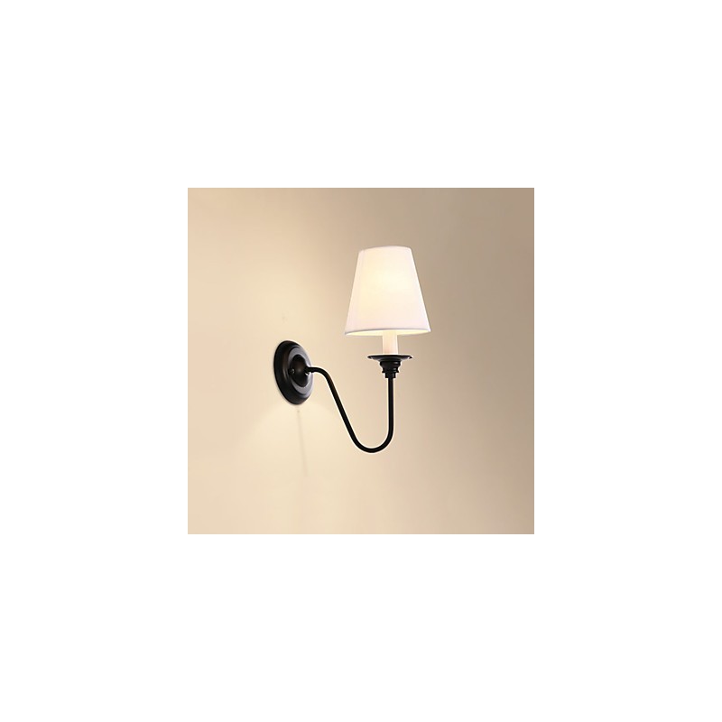Applique da parete rustica in ossido nero con luce ambientale