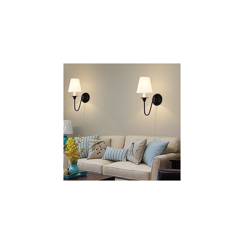 Applique da parete rustica in ossido nero con luce ambientale