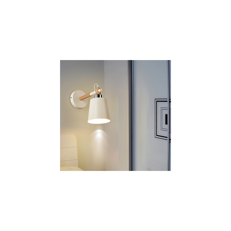 Applique da parete moderna e contemporanea con luce ambientale