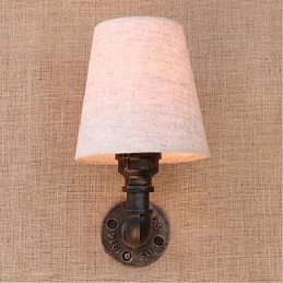 Applique da parete rustica in ottone con paralume in tessuto E27