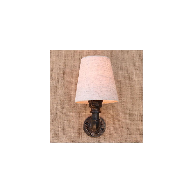 Applique da parete rustica in ottone con paralume in tessuto E27