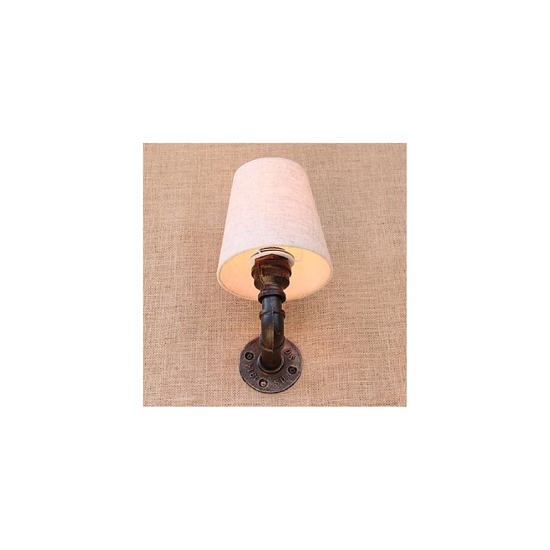 Applique da parete rustica in ottone con paralume in tessuto E27
