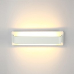 Applique da parete moderna contemporanea con luce ambientale e finitura pittura