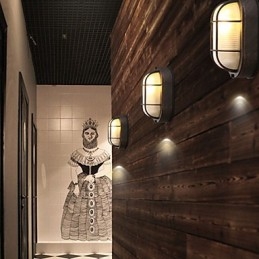 Applique da parete moderna e contemporanea con luce ambientale