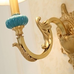 Applique da parete classica tradizionale in ottone, stile mini uplight, lampadina inclusa