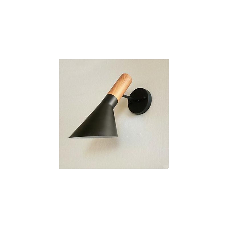 Applique da parete moderna in ferro battuto con effetto legno per soggiorno
