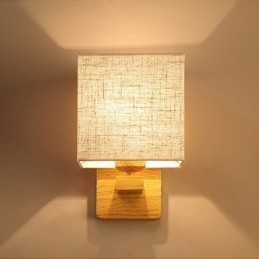 Lampada da tavolo in legno massello minimalista per comodino