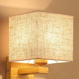 Lampada da tavolo in legno massello minimalista per comodino