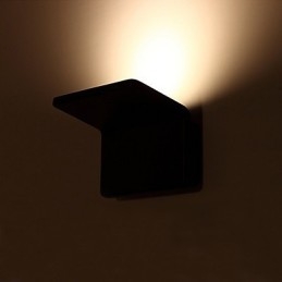 Applique da parete moderna contemporanea dipinta con luce ambientale