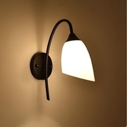 Applique da parete nera semplice per camera da letto