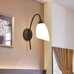 Applique da parete nera semplice per camera da letto