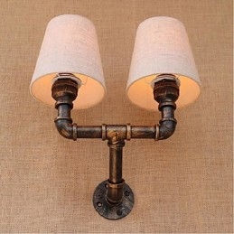 Applique da parete rustica in ottone con paralume in tessuto
