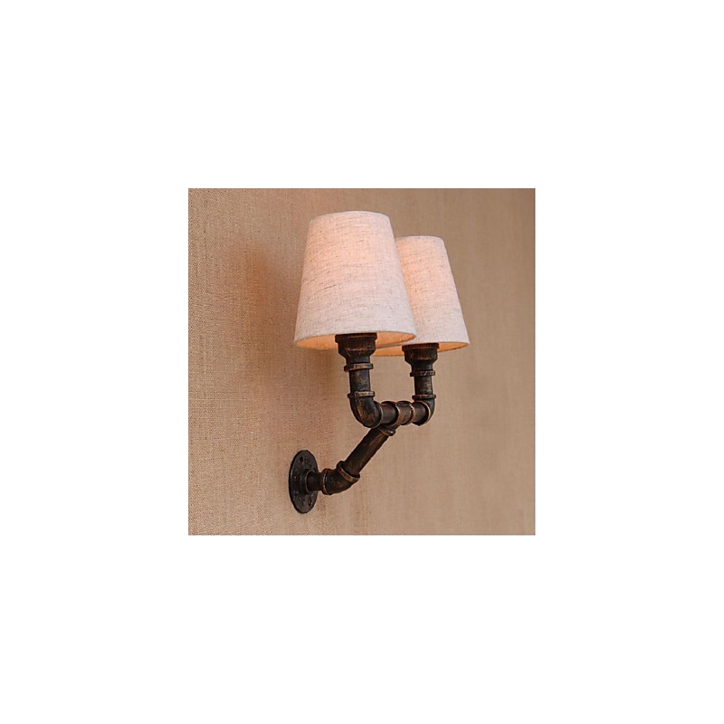 Applique da parete rustica in ottone con paralume in tessuto