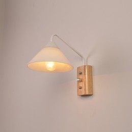 Applique da parete semplice con paralume in vetro e legno massello