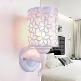 Applique da parete moderna e contemporanea con paralume in PVC E27 40W