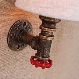 Applique da parete rustica in ottone con paralume in tessuto E27