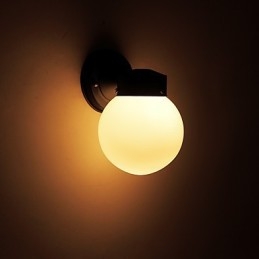 Applique da parete mini moderna contemporanea finitura in ossido nero luce ambientale