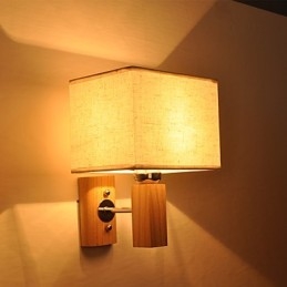 Applique da parete mini con paralume in tessuto e legno massello