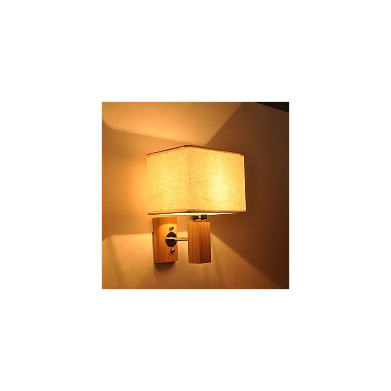 Applique da parete mini con paralume in tessuto e legno massello