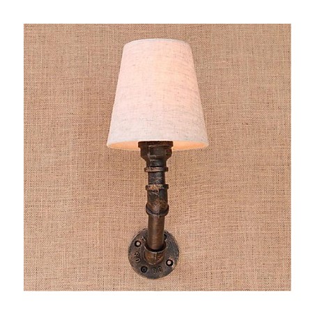 Applique da parete rustica in ottone con luce ambientale