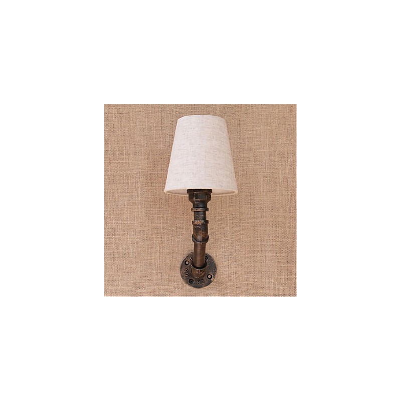 Applique da parete rustica in ottone con luce ambientale