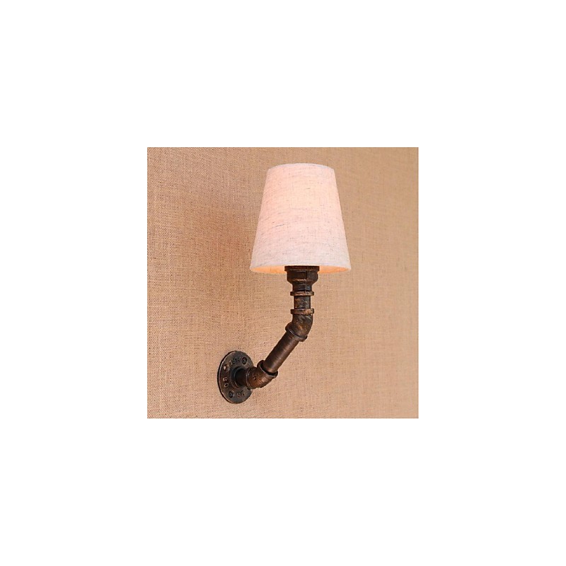 Applique da parete rustica in ottone con luce ambientale