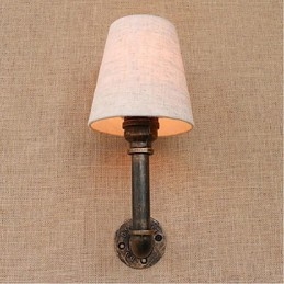 Applique da parete rustica in ottone con lampadina E27 inclusa