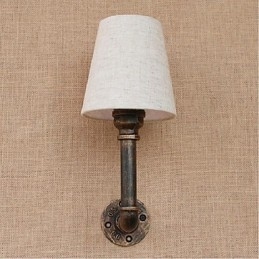 Applique da parete rustica in ottone con lampadina E27 inclusa