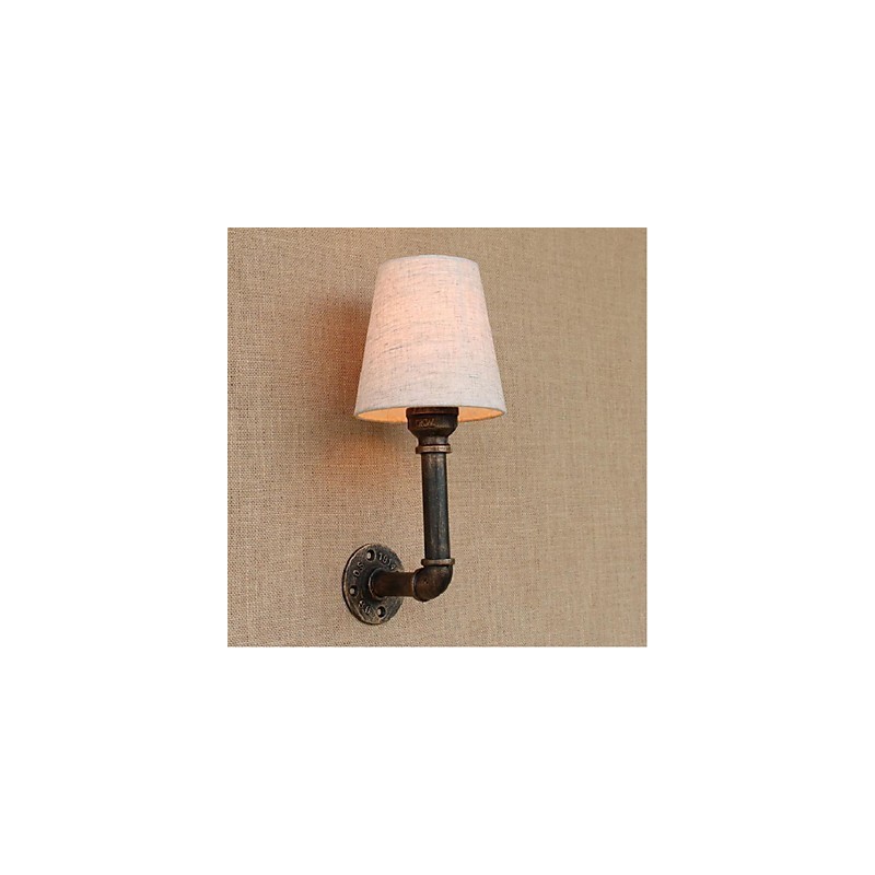 Applique da parete rustica in ottone con lampadina E27 inclusa