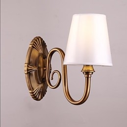 Applique da parete classica elettroplaccata con protezione occhi, luce verso il basso, E14