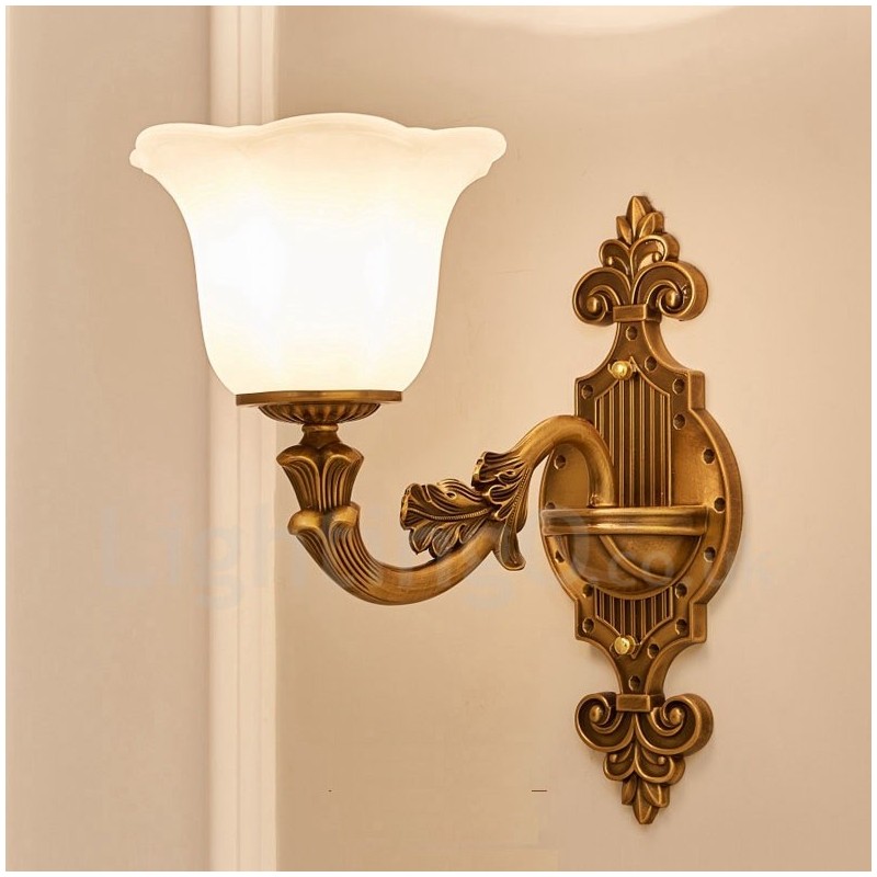 Applique da parete per interni classica in metallo con LED integrato 40x40 cm
