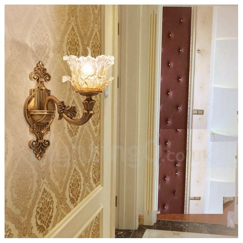 Applique da parete classica in metallo con LED integrato 40x40 cm