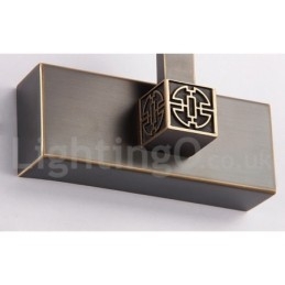 Applique da bagno per specchio in ottone con paralume in acrilico LED integrato