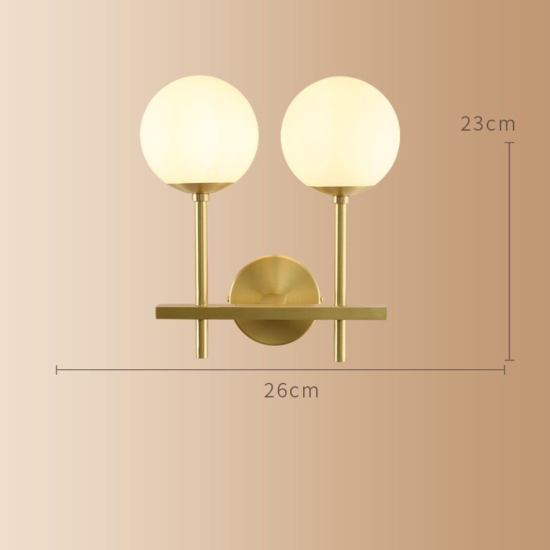 Modern Molecules Bean Applique da parete 2 luci con paralume in vetro sferico in ottone E14