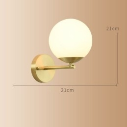 Modern Molecules lampada da parete con paralume sferico in vetro e finitura in ottone, 1 luce, E14