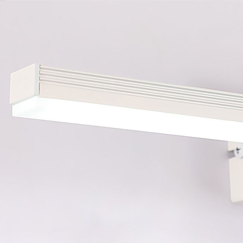 Applique da parete LED con specchio frontale e diffusore in acrilico per bagno