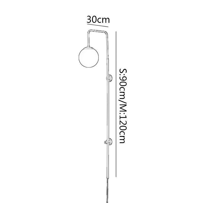 Applique da parete moderna a globo in vetro con finitura oro spazzolato