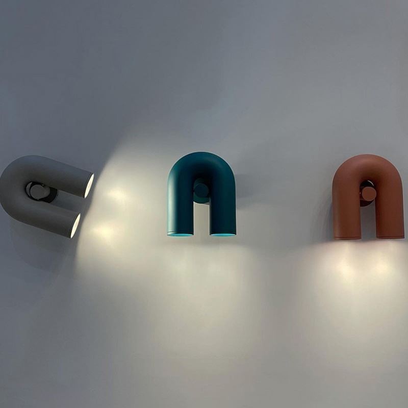 Applique da parete minimalista a U con paralume girevole 90°